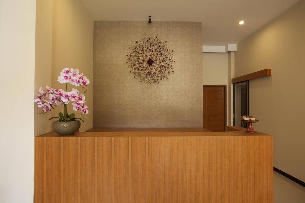 Kuta Suci Beach Hotel Exterior foto